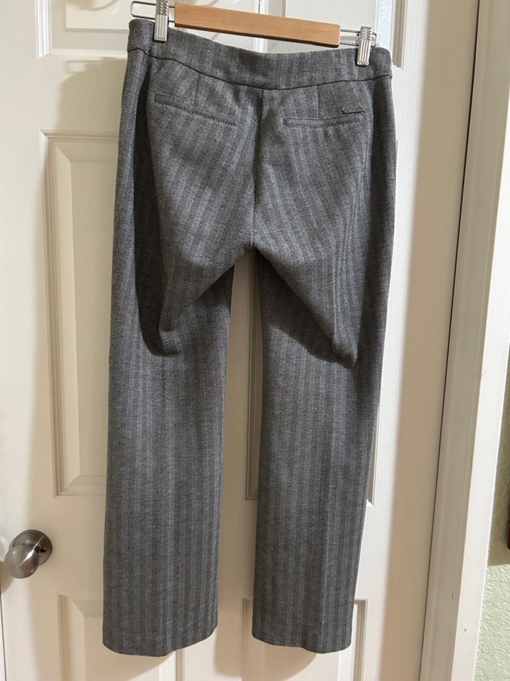 New York & Company Ladies Herringbone Gray Pants